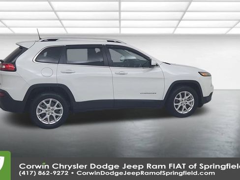 Certified 2018 Jeep Cherokee Latitude Plus image 16
