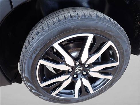 Used 2021 Honda Pilot Touring image 7