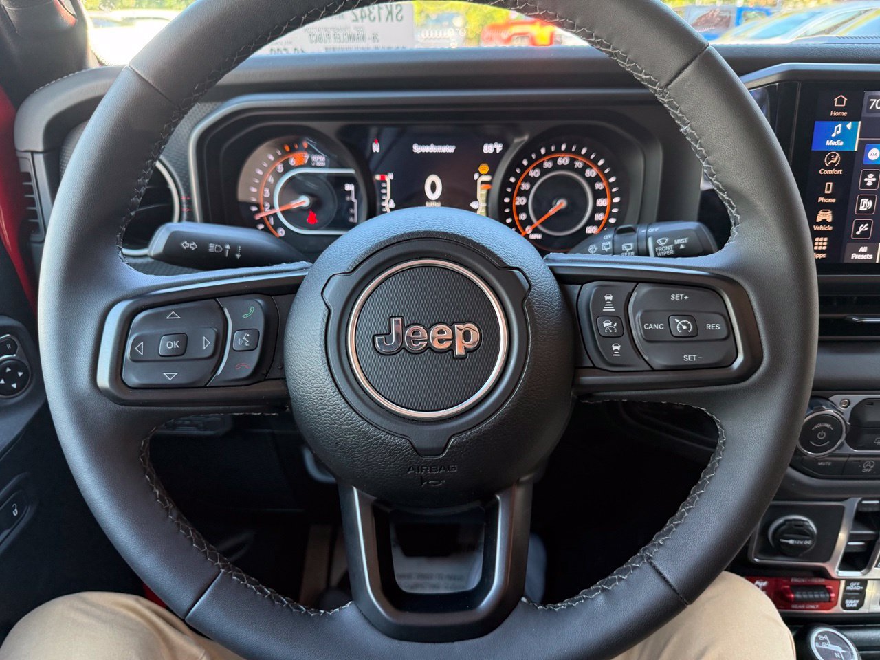 Used 2026 Jeep Wrangler Unlimited Rubicon AWD/4WD image 6