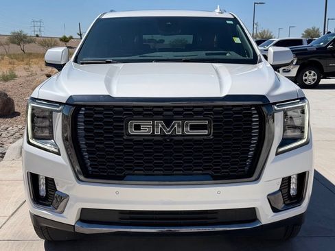Used 2024 GMC Yukon Denali Ultimate AWD/4WD image 3