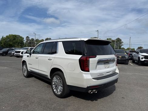 Used 2023 GMC Yukon Denali w/ LPO, Floor Liner Package image 5