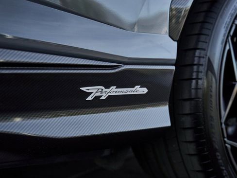 Used 2024 Lamborghini Urus Performante AWD/4WD image 13