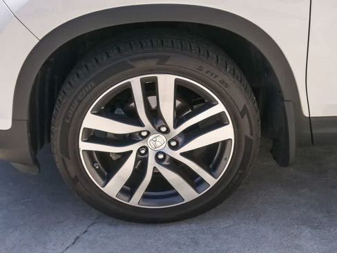 Used 2017 Honda Pilot Elite image 5