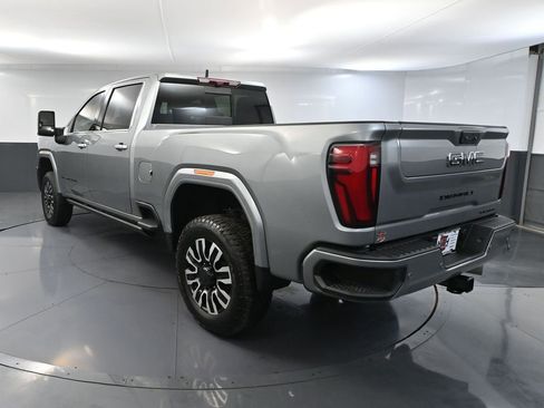 Used 2025 GMC Sierra 3500 Denali Ultimate image 9