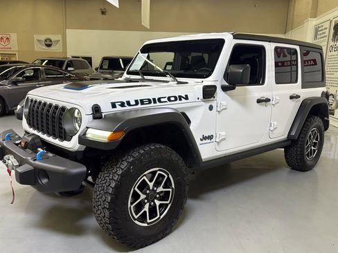 Used 2024 Jeep Wrangler Unlimited Rubicon 4xe image 4