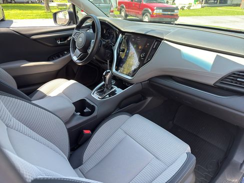 Used 2020 Subaru Outback Premium image 28