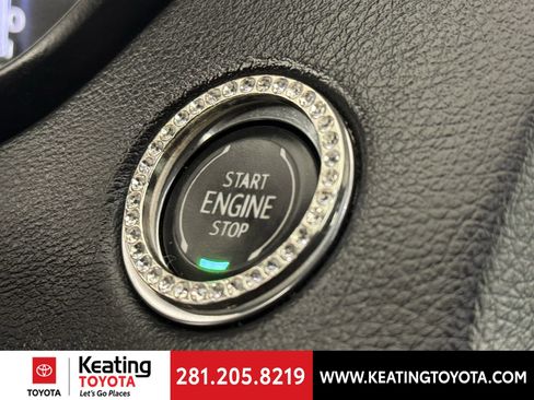 Used 2021 Cadillac XT4 Sport image 28