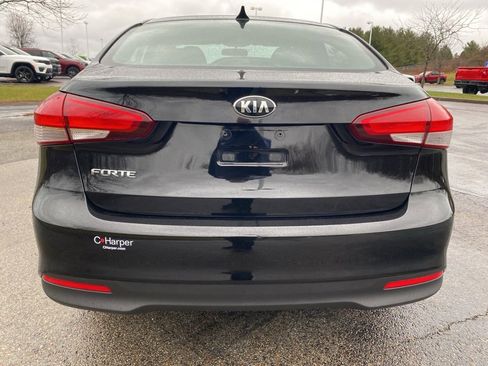 Used 2017 Kia Forte LX image 4