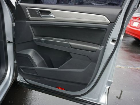 Used 2018 Volkswagen Atlas Launch Edition image 13