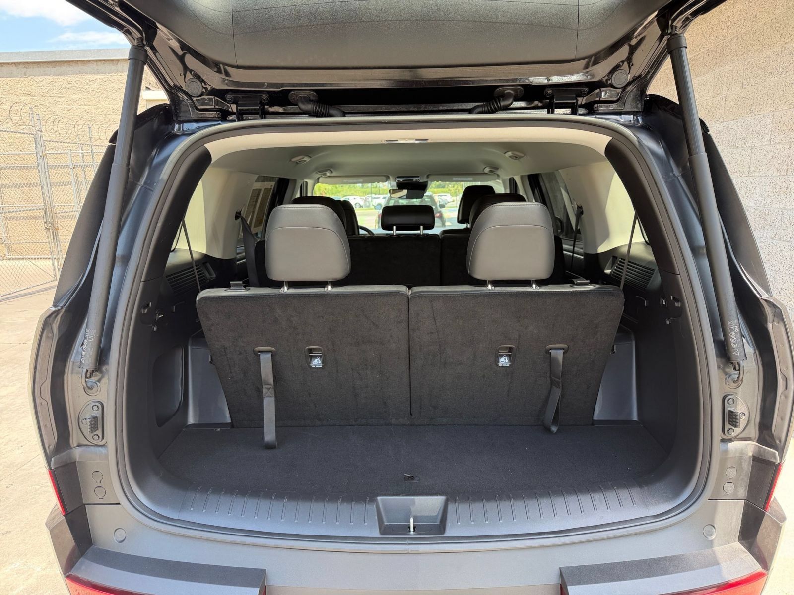Used 2026 Hyundai Santa Fe SEL AWD/4WD image 32