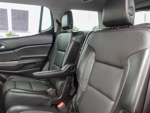 Used 2017 GMC Acadia SLT FWD image 24