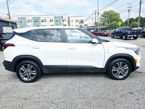 Used 2021 Kia Seltos LX AWD/4WD image 4