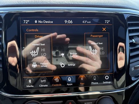 Used 2020 Jeep Grand Cherokee Altitude AWD/4WD image 25