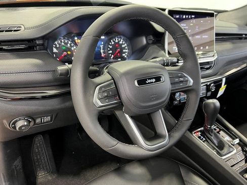 New 2026 Jeep Compass Latitude image 23