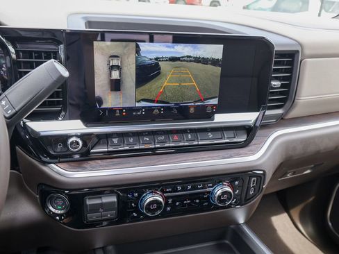 New 2026 GMC Sierra 2500 SLT w/ SLT Premium Package image 18