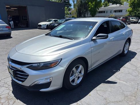 Used 2021 Chevrolet Malibu LS FWD image 9