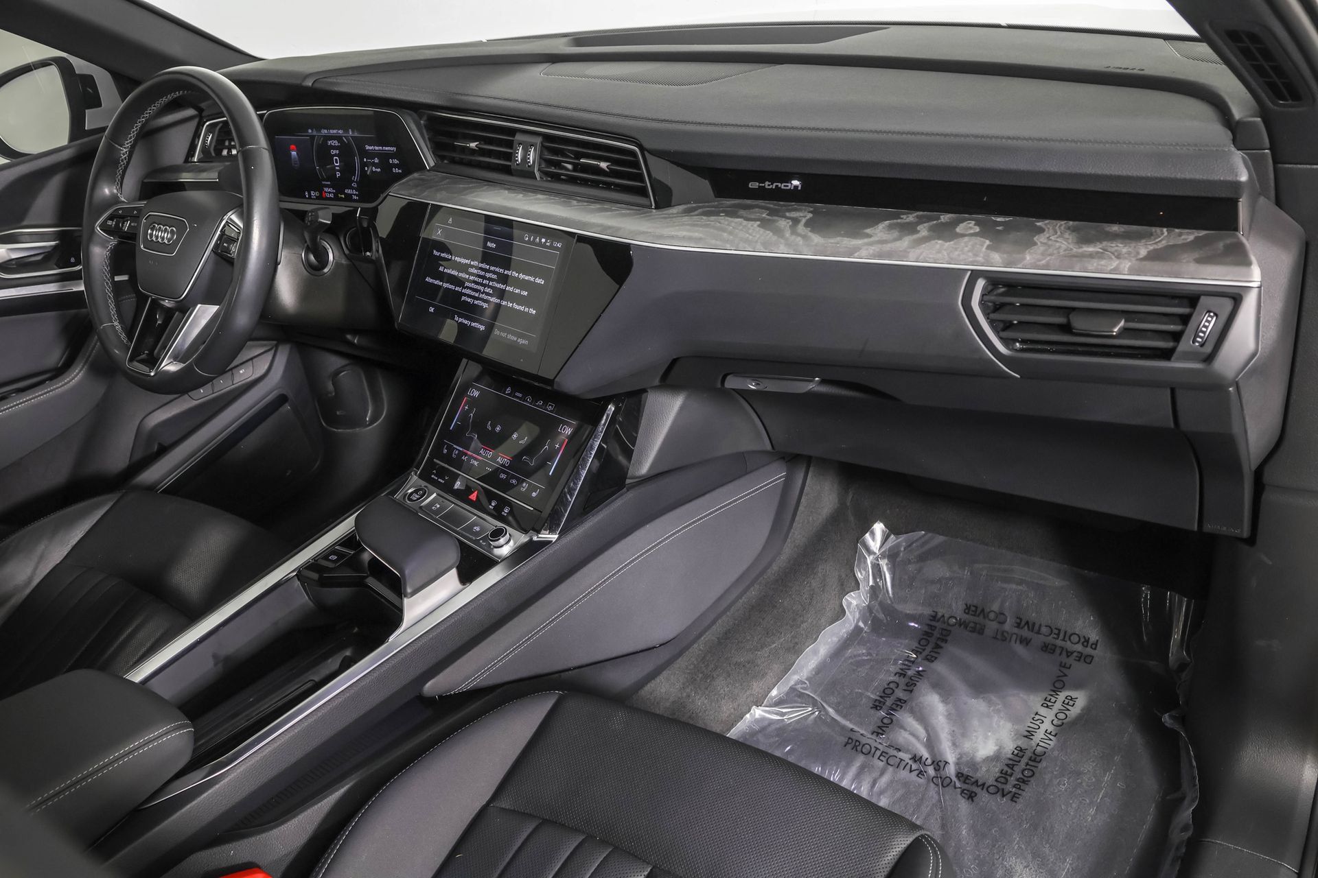 Used 2024 Audi Q8 e-tron Premium Plus w/ Premium Plus Package AWD/4WD image 44