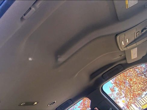 Used 2018 Chevrolet Tahoe LT w/ Luxury Package image 13