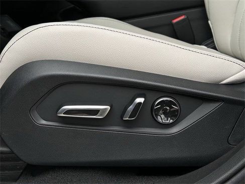 New 2026 Acura RDX SH-AWD image 25