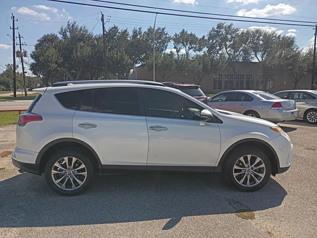 Used 2018 Toyota RAV4 Limited FWD image 6