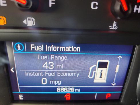 Used 2020 GMC Acadia SLE w/ LPO, Floor Liner Package image 13