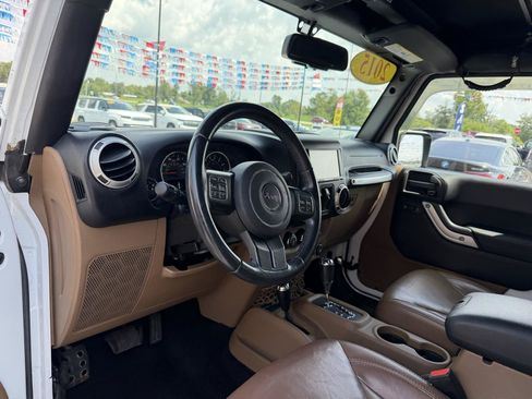 Used 2015 Jeep Wrangler Unlimited Sahara w/ Mopar Chrome Edition Group AWD/4WD image 13