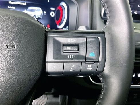 Used 2025 Nissan Rogue Platinum w/ Platinum Premium Package image 29