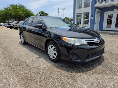 Used 2012 Toyota Camry LE FWD image 8