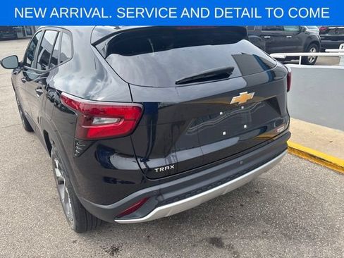 Certified 2024 Chevrolet Trax LT w/ Driver Confidence Package FWD image 7