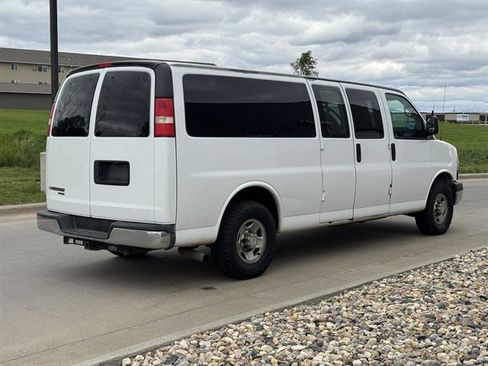Used 2013 Chevrolet Express 3500 LT w/ LT Preferred Equipment Group RWD image 4