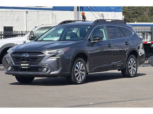 Used 2023 Subaru Outback Premium AWD/4WD image 9