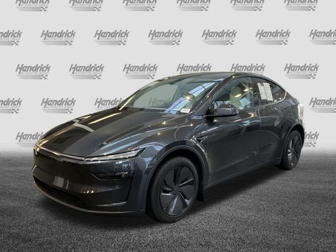 Used 2026 Tesla Model Y AWD image 6