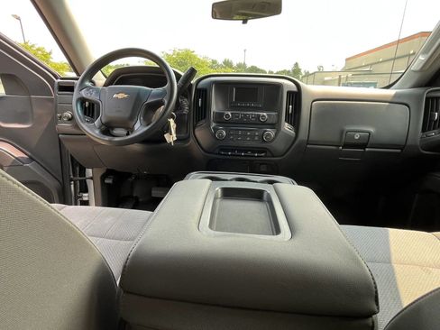 Used 2017 Chevrolet Silverado 1500 W/T AWD/4WD image 19