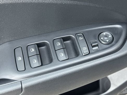 Certified 2024 Hyundai Venue SEL image 11