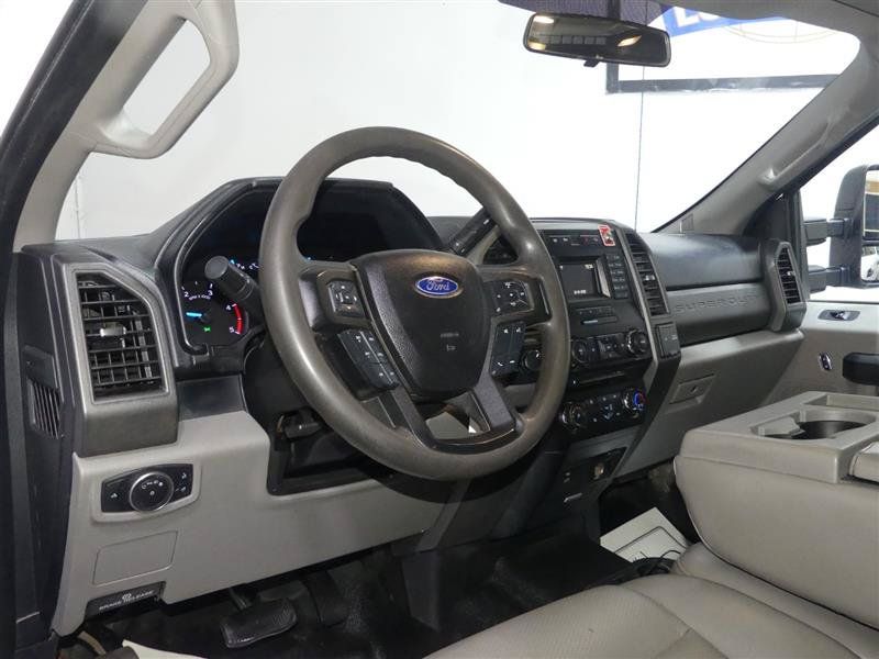 Used 2017 Ford F250 XL w/ Power Equipment Group AWD/4WD image 19