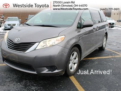Used 2014 Toyota Sienna LE