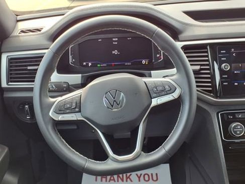 Used 2023 Volkswagen Atlas Cross Sport SE w/ Panoramic Sunroof Package image 29
