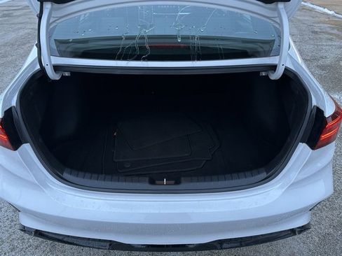 Used 2022 Kia Forte GT-Line w/ GT-Line Premium Package image 10