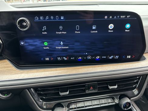 Used 2025 Chevrolet Suburban High Country w/ Sun And Tow Package image 29