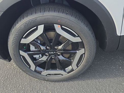 New 2025 Kia Telluride S image 38