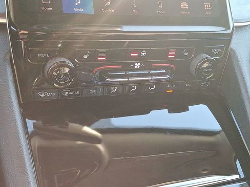 Used 2023 Jeep Grand Cherokee L Limited w/ Trailer Tow Group (B) image 17