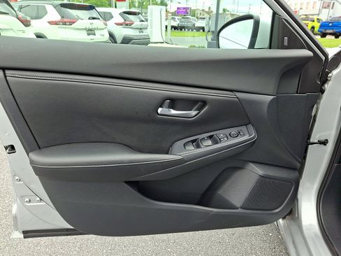 Used 2020 Nissan Sentra SV w/ Trunk Package FWD image 14