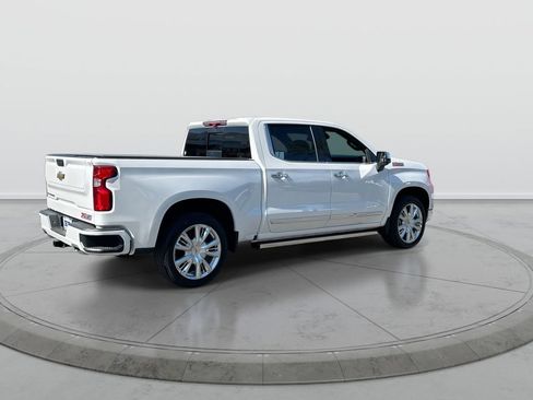 Used 2023 Chevrolet Silverado 1500 High Country w/ Technology Package AWD/4WD image 8