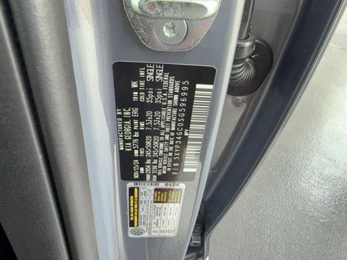 Used 2025 Kia Telluride EX image 36