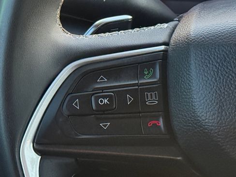 Used 2023 Jeep Grand Cherokee L Laredo image 18