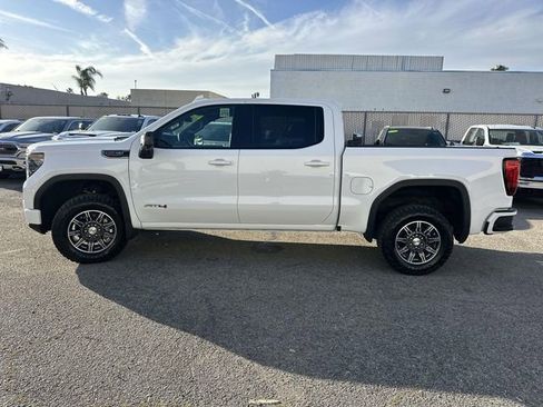 Used 2025 GMC Sierra 1500 AT4 image 7