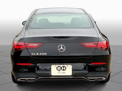 Used 2025 Mercedes-Benz CLA 250 image 4