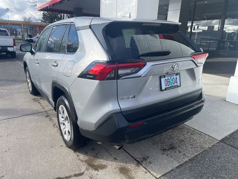 Used 2025 Toyota RAV4 LE image 8