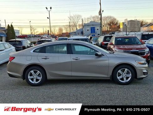Used 2022 Chevrolet Malibu LS image 9