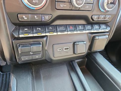 Used 2021 GMC Sierra 1500 Denali w/ Denali Ultimate Package AWD/4WD image 28